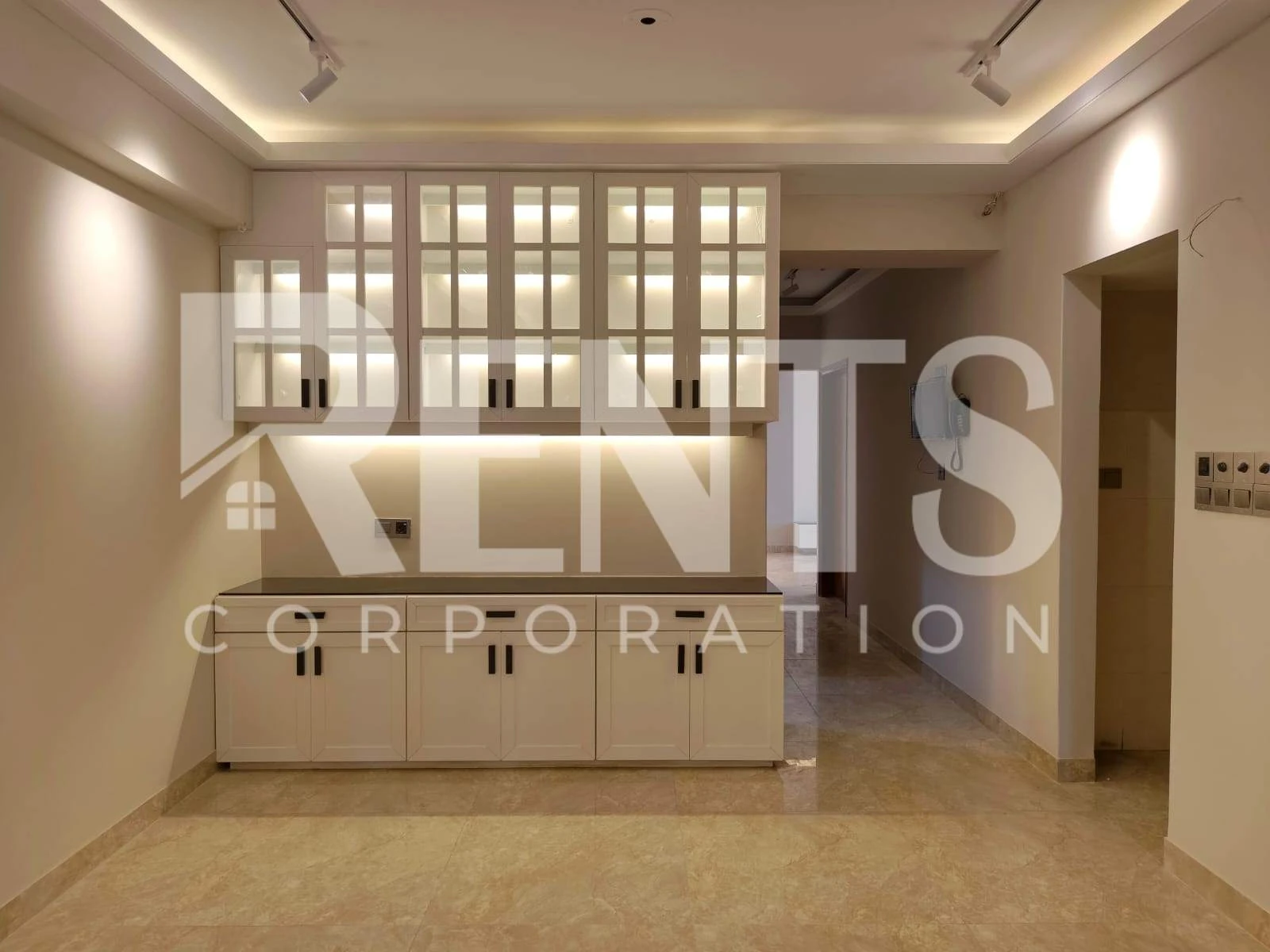 Villa on Hollywood Boulevard