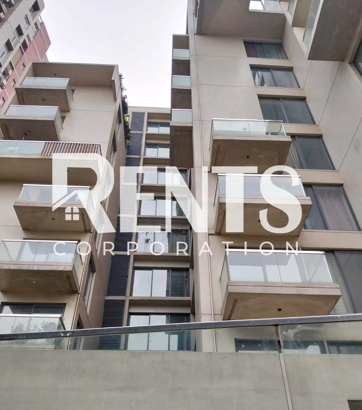 Villa on Hollywood Boulevard