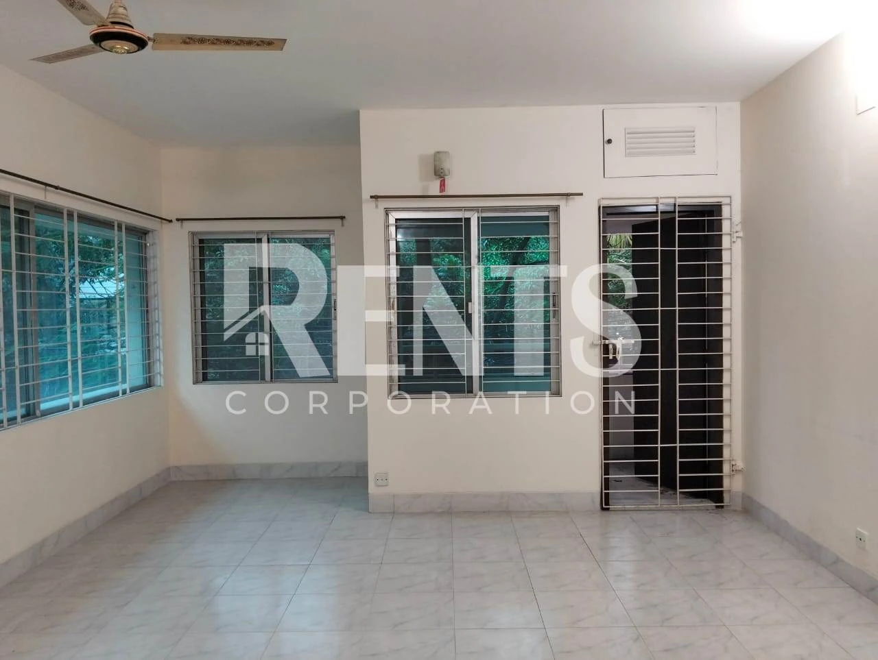 Villa on Hollywood Boulevard