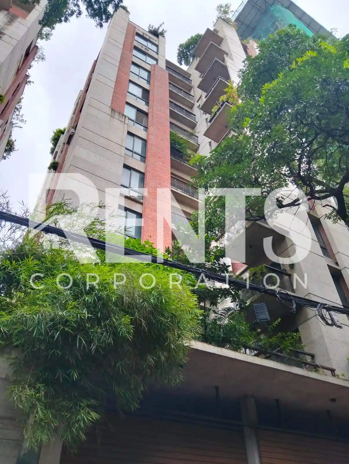 Villa on Hollywood Boulevard