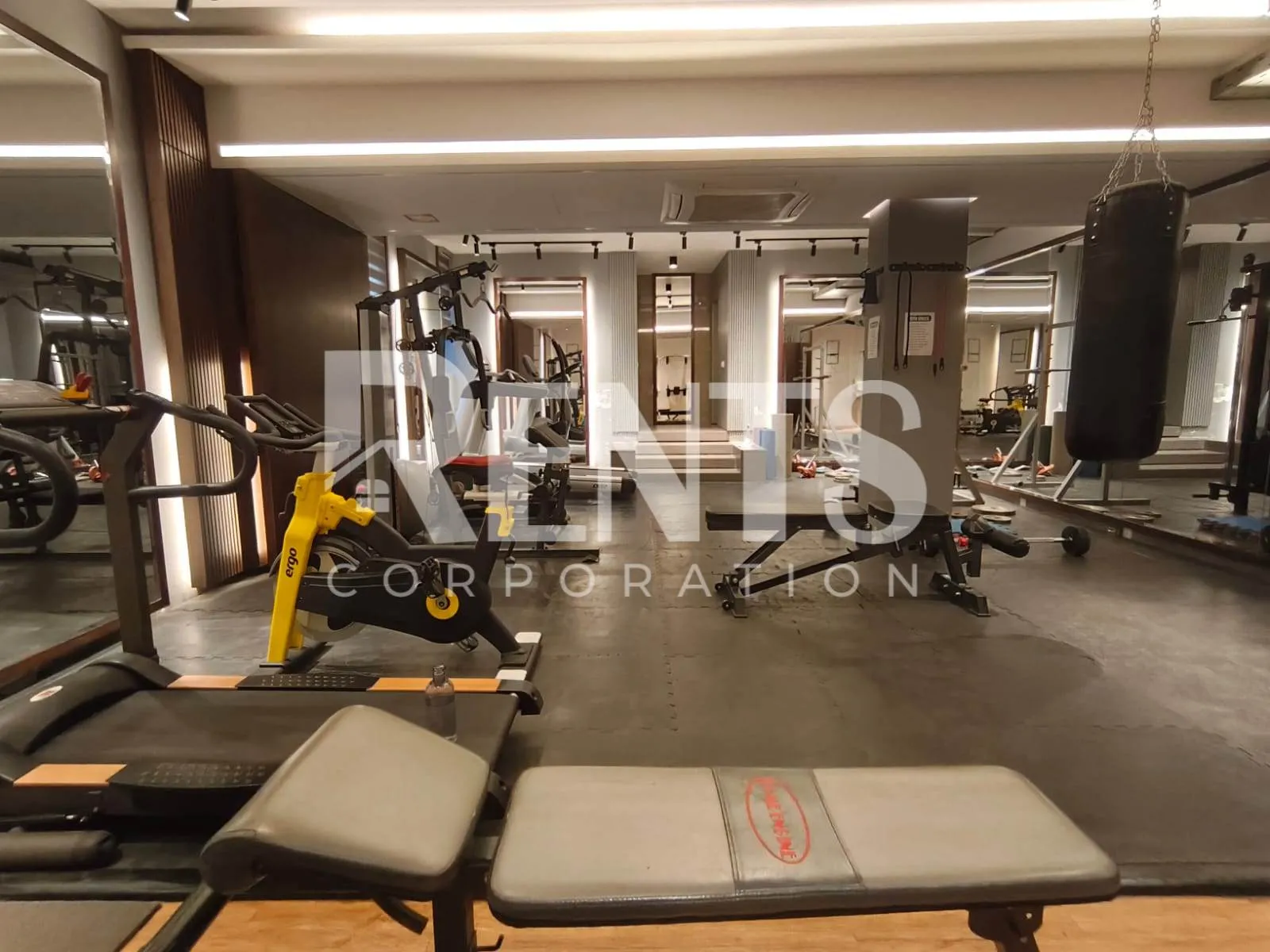 Villa on Hollywood Boulevard